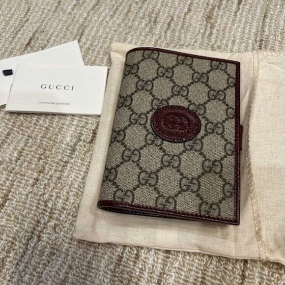 Gucci Passport Holder - Picture 1 of 7